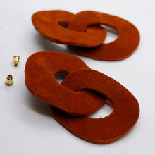 Charger l'image dans la galerie, Boucles d'oreilles en cuir •DAGDA• caramel