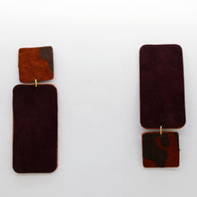 Charger l'image dans la galerie, Boucles d'oreilles en cuir •GYNE• bordeaux