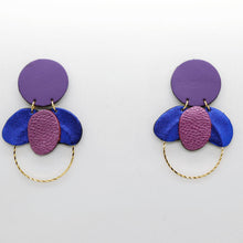 Charger l'image dans la galerie, Boucles d'oreilles en cuir •ELISE• violettes