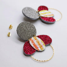 Charger l'image dans la galerie, Boucles d'oreilles en cuir •ELISE• à paillettes