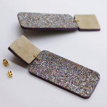Charger l'image dans la galerie, Boucles d'oreilles en cuir •GYNE• à paillettes