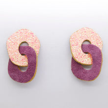 Charger l'image dans la galerie, Boucles d'oreilles en cuir •DAGDA• à paillettes