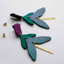 Charger l'image dans la galerie, Boucles d'oreilles en cuir •FULIA• irisées