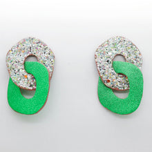 Charger l'image dans la galerie, Boucles d'oreilles en cuir •DAGDA• à paillettes