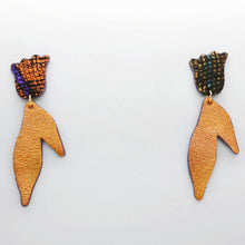 Charger l'image dans la galerie, Boucles d'oreilles en cuir •BIBA• moutardes