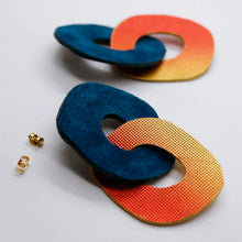 Charger l'image dans la galerie, Boucles d'oreilles en cuir •DAGDA• sunset