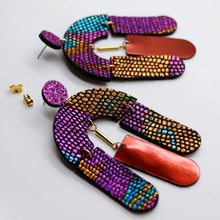 Charger l'image dans la galerie, Boucles d'oreilles en cuir •SOCA• colorées