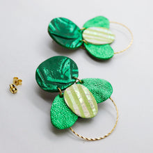 Charger l'image dans la galerie, Boucles d'oreilles en cuir •ELISE• vertes