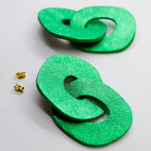 Charger l'image dans la galerie, Boucles d'oreilles en cuir •DAGDA• vertes