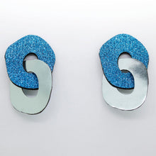 Charger l'image dans la galerie, Boucles d'oreilles en cuir •DAGDA• à paillettes