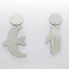 Charger l'image dans la galerie, Boucles d'oreilles en cuir •GIGI• argentées