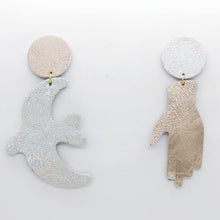 Charger l'image dans la galerie, Boucles d'oreilles en cuir •GIGI• argentées