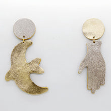 Charger l'image dans la galerie, Boucles d'oreilles en cuir •GIGI• dorées