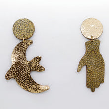 Charger l'image dans la galerie, Boucles d'oreilles en cuir •GIGI• dorées