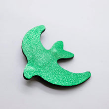 Charger l'image dans la galerie, Broche en cuir •GIGI• verte