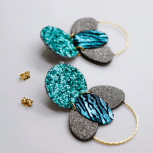 Charger l'image dans la galerie, Boucles d'oreilles en cuir •ELISE• à paillettes