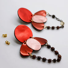 Charger l'image dans la galerie, Boucles d'oreilles en cuir •ELISE• chapelet