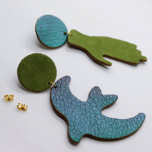 Charger l'image dans la galerie, Boucles d'oreilles en cuir •GIGI• vertes