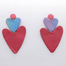 Charger l'image dans la galerie, Boucles d'oreilles en cuir •BELLÄ• roses