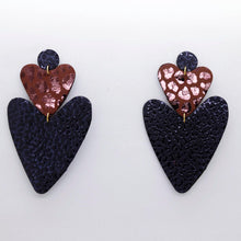 Charger l'image dans la galerie, Boucles d'oreilles en cuir •BELLÄ• noires
