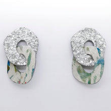 Charger l'image dans la galerie, Boucles d'oreilles en cuir •DAGDA• à paillettes