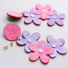 Charger l'image dans la galerie, Boucles d'oreilles en cuir •NENETTE• roses