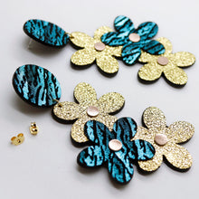 Charger l'image dans la galerie, Boucles d'oreilles en cuir •NENETTE• zébrées