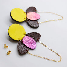 Charger l'image dans la galerie, Boucles d'oreilles en cuir •ELISE• jaunes