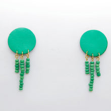 Charger l'image dans la galerie, Boucles d'oreilles en cuir •MINI-SUNI• vertes