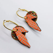 Charger l'image dans la galerie, Boucles d'oreilles en cuir •ROSALIA• à paillettes