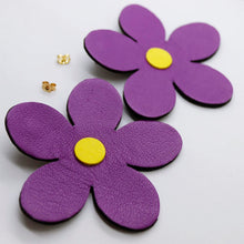 Charger l'image dans la galerie, Boucles d'oreilles en cuir •RITA• violettes