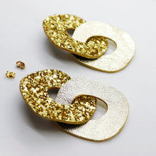 Charger l'image dans la galerie, Boucles d'oreilles en cuir •DAGDA• à paillettes