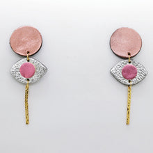 Charger l'image dans la galerie, Boucles d'oreilles en cuir •POTENCO• roses