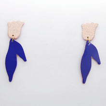 Charger l'image dans la galerie, Boucles d'oreilles en cuir •BIBA• bleues