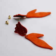 Charger l'image dans la galerie, Boucles d'oreilles en cuir •BIBA• oranges