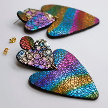Charger l'image dans la galerie, Boucles d'oreilles en cuir •BELLÄ• arc-en-ciel