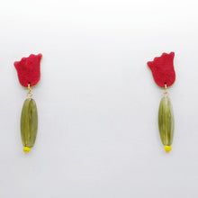 Charger l'image dans la galerie, Boucles d'oreilles en cuir •GERALDINE• kaki
