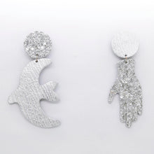 Charger l'image dans la galerie, Boucles d'oreilles en cuir •GIGI• à paillettes