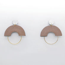 Charger l'image dans la galerie, Boucles d'oreilles en cuir •GRACIEUSES• à paillettes