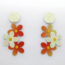 Charger l'image dans la galerie, Boucles d'oreilles en cuir •NENETTE• irisée