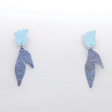Charger l'image dans la galerie, Boucles d'oreilles en cuir •BIBA• bleues