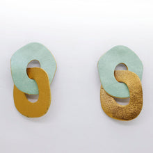 Charger l'image dans la galerie, Boucles d'oreilles en cuir •DAGDA• bicolores