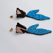 Charger l'image dans la galerie, Boucles d'oreilles en cuir •BIBA• à paillettes