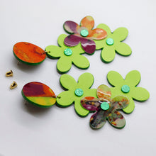 Charger l'image dans la galerie, Boucles d'oreilles en cuir •NENETTE• à motifs
