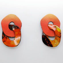 Charger l'image dans la galerie, Boucles d'oreilles en cuir •DAGDA• orangées