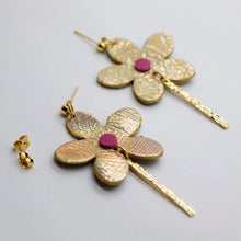 Charger l'image dans la galerie, Boucles d'oreilles en cuir •MILA• holographiques