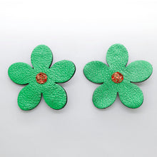 Charger l'image dans la galerie, Boucles d'oreilles en cuir •RITA• vertes