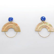 Charger l'image dans la galerie, Boucles d'oreilles en cuir •GRACIEUSES• dorées