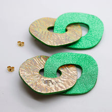 Charger l'image dans la galerie, Boucles d'oreilles en cuir •DAGDA• bicolores