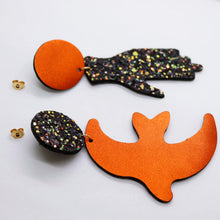 Charger l'image dans la galerie, Boucles d'oreilles en cuir •GIGI• à paillettes